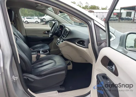 2019 Chrysler Pacifica Touring L из США, поврежденный, VIN 2C4RC1BG9KR624998